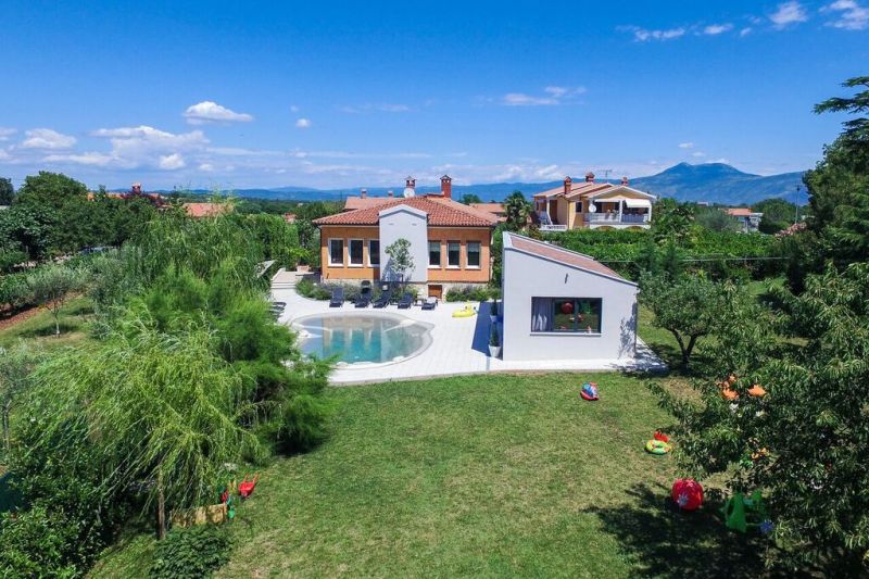 Luksuzna počitniška hiša z bazenom, Nedešćina, Rabac, Istra, Hrvaška