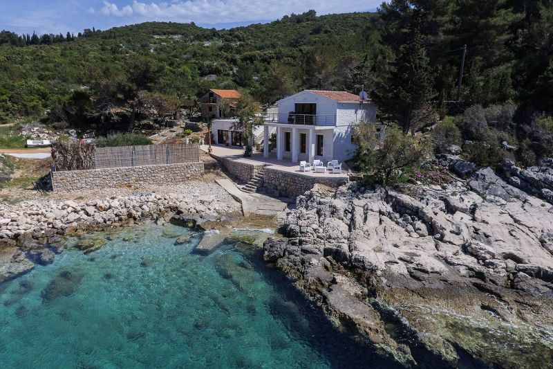 Luksuzna vila z bazenom na otoku Hvaru, ob morju, Dalmacija, Hrvaška